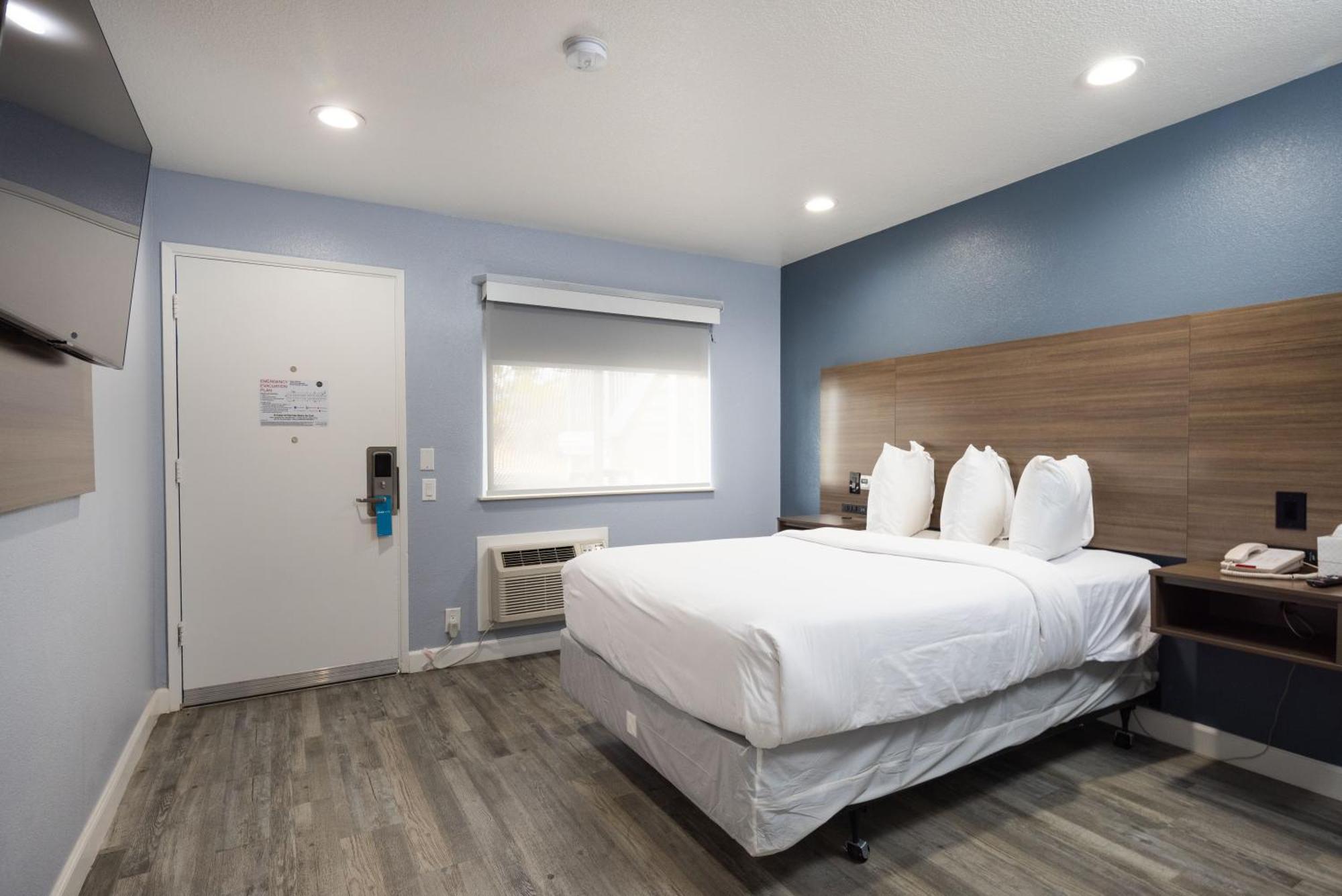 Days Inn By Wyndham Arroyo Grande Pismo Beach الغرفة الصورة